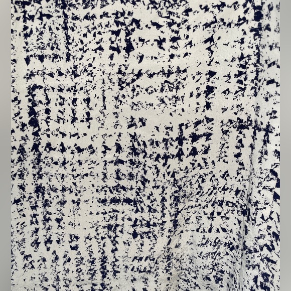 Mercer & Madison 100% Silk Blouse - Picture 3 of 4